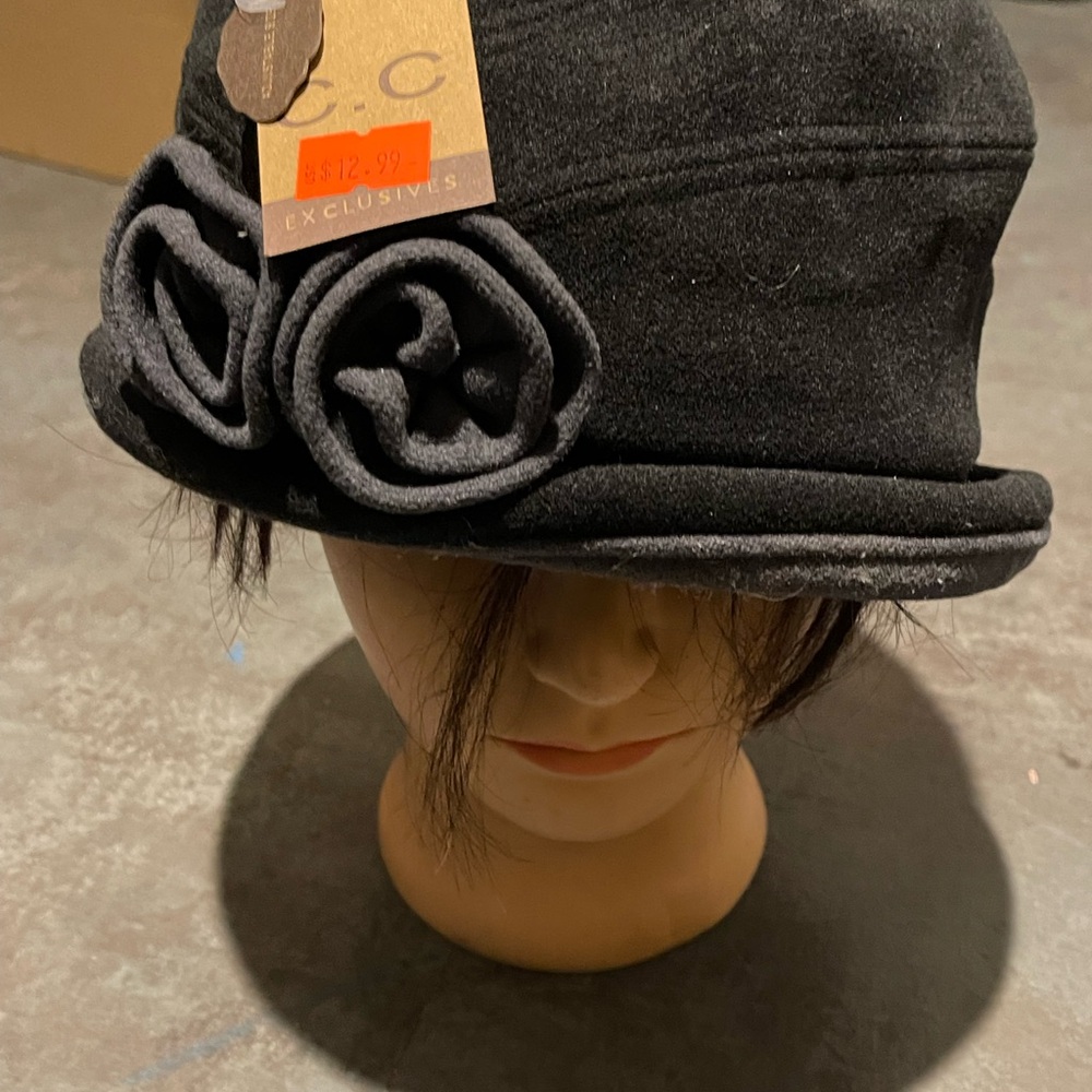 Black Wool Hat with Floral Design